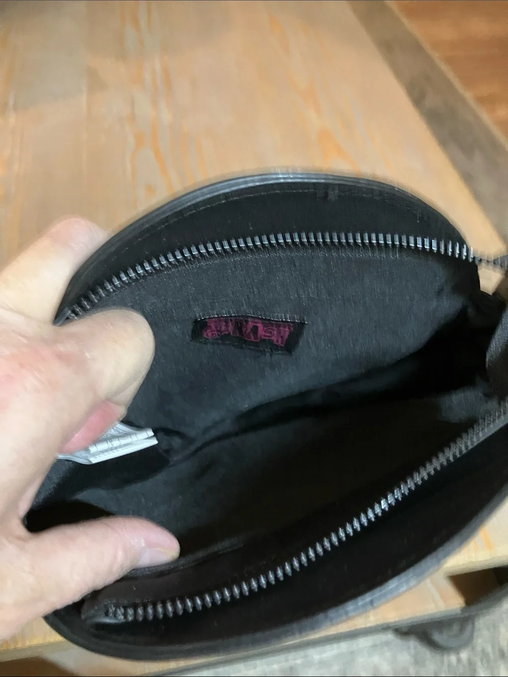 N/A stylish round